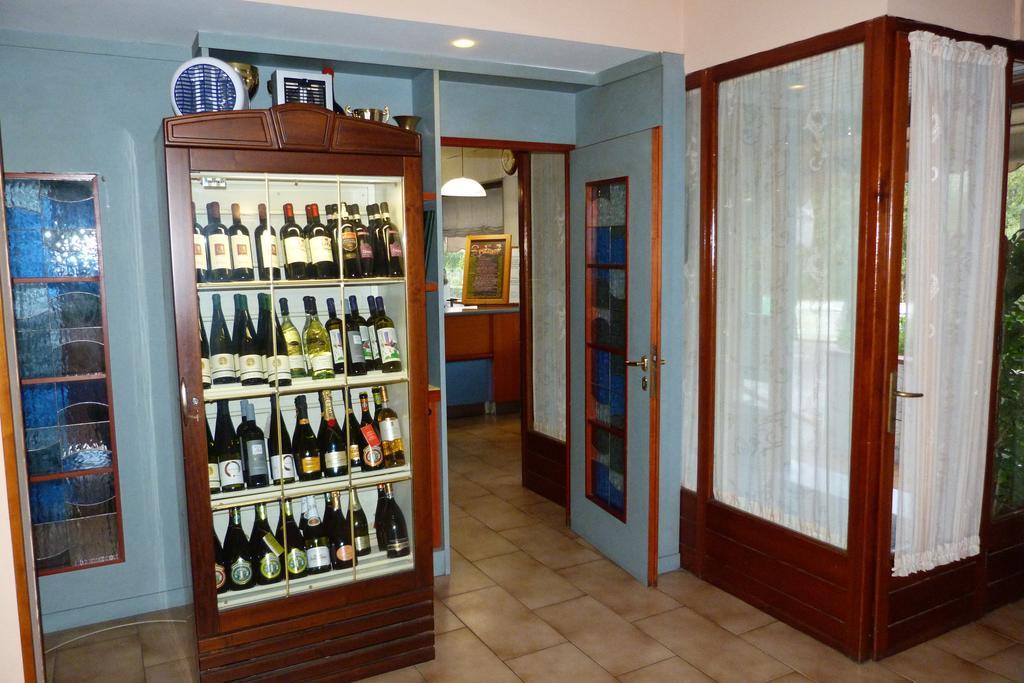 Albergo Ristorante Gori Ameglia Exterior photo
